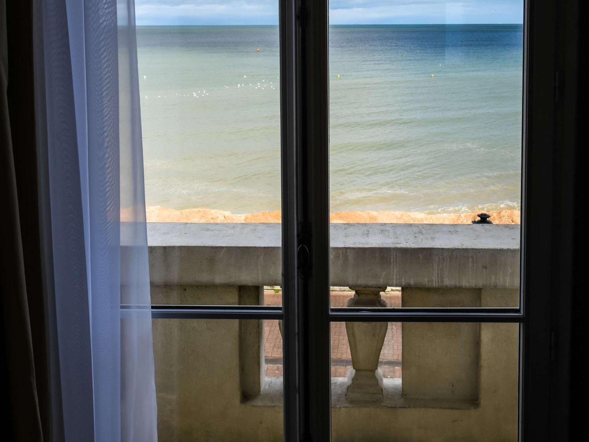 Le Grand Hotel De Cabourg - Mgallery Collection Exterior foto